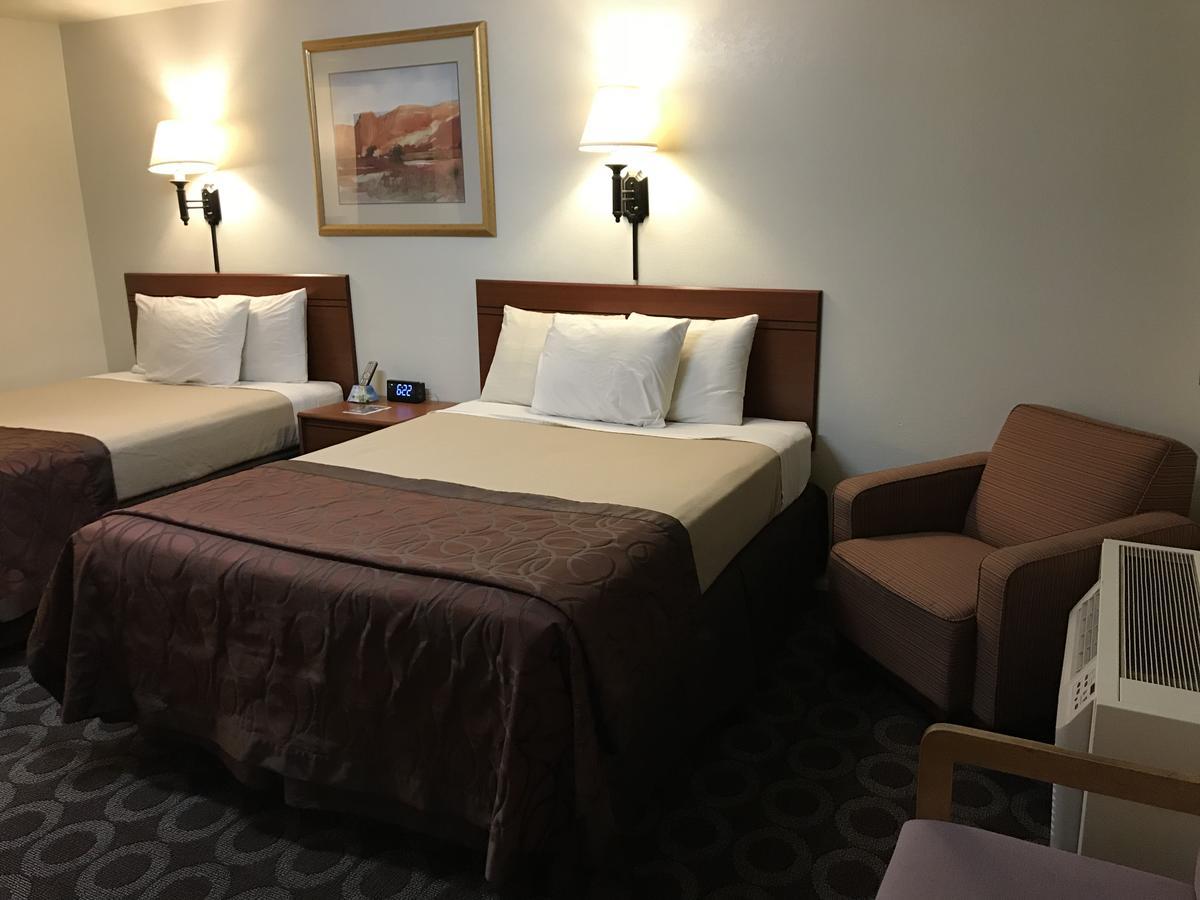 Canyonlands Motor Inn Монтичелло Экстерьер фото