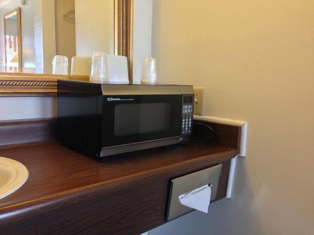 Canyonlands Motor Inn Монтичелло Экстерьер фото
